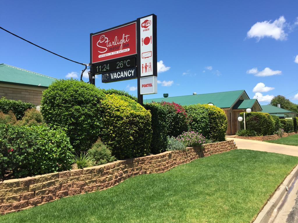 Starlight Motor Inn Рома Екстериор снимка