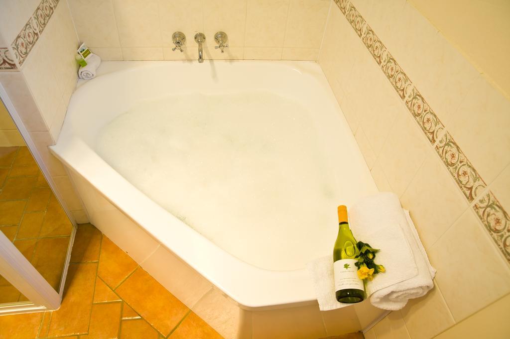 Starlight Motor Inn Рома Екстериор снимка